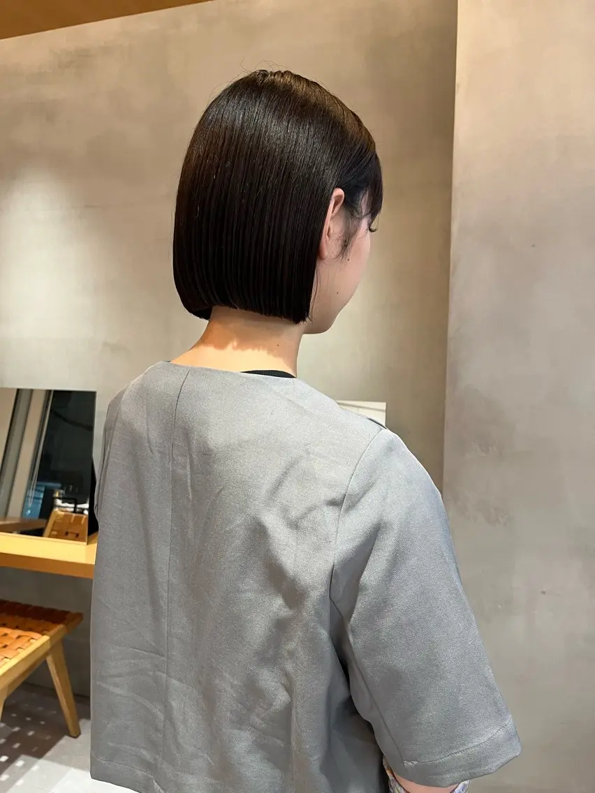 ミディアム カラー 縮毛矯正ボブ&顔まわ レイヤー♡TOMOEのヘアスタイル