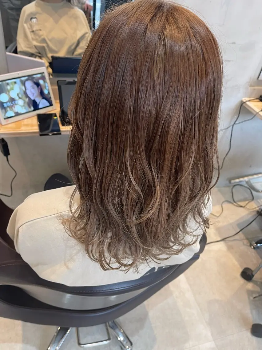 ミディアム カラー 塚本 昂のヘアスタイル
