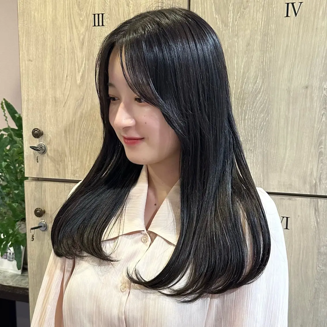 ロング カット ヘアカラー トリートメント 柔らかいbeige ¦韓国¦🩰マユ🩰のヘアスタイル