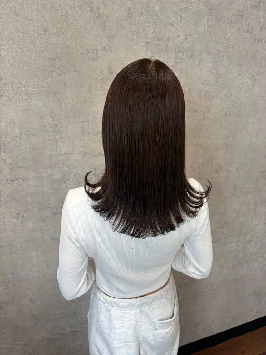 セミロング カット ヘアカラー トリートメント 艶髪/透明感カラー 下山 萌華のヘアスタイル