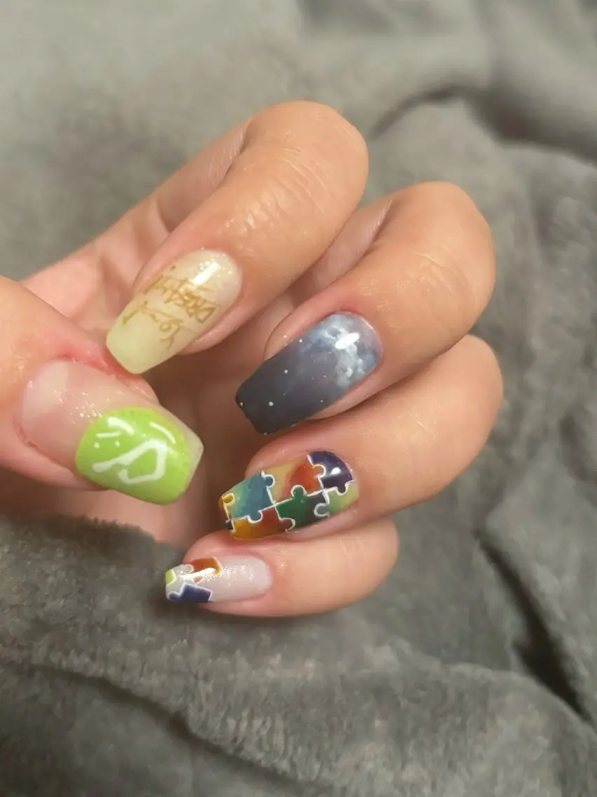 ネイル ハンドネイル SHE adusaのネイルデザイン