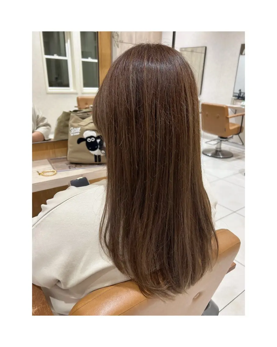 ロング カラー アッシュ ベージュカラー ハイライトカラー ハイライト ヘアカラー トリートメント ヘアセット 艶髪ストレート✨️ ほのか☺︎″のヘアスタイル