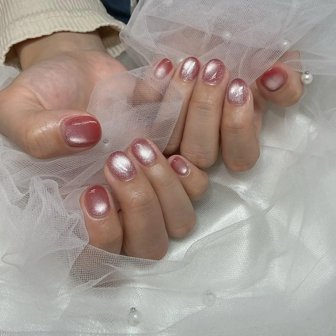 ネイル キラキラネイル マグネットネイル ハンドネイル 下川弘美/うるちゅや マグ/甘皮ケアのネイルデザイン