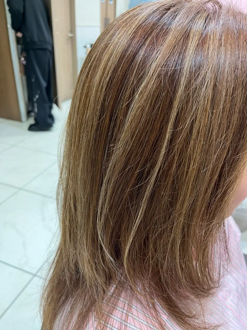 セミロング カット ヘアカラー 松田 雅哉のヘアスタイル