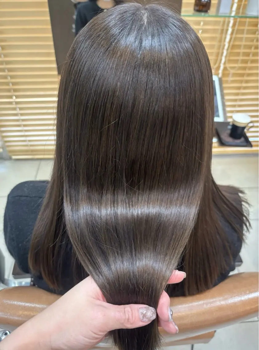 ミディアム カラー アッシュ オリーブアッシュ 髪質改善 ヘアカラー トリートメント 頭皮×髪質改善 透明感カラー💎中村のヘアスタイル