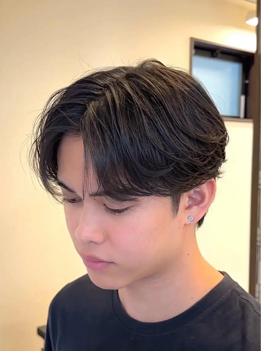 パーマ メンズ フェザーパーマ メンズパーマ ニュアンスパーマ カット パーマ RITZ 小平颯真のヘアスタイル