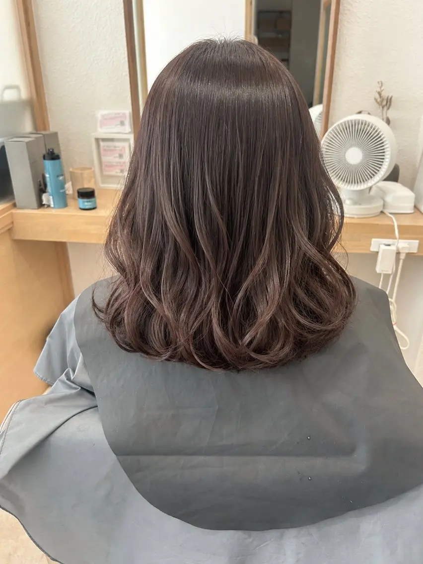 セミロング カラー ケアカラー カット ヘアカラー トリートメント ヘッドスパ 久木原 ゆりのヘアスタイル
