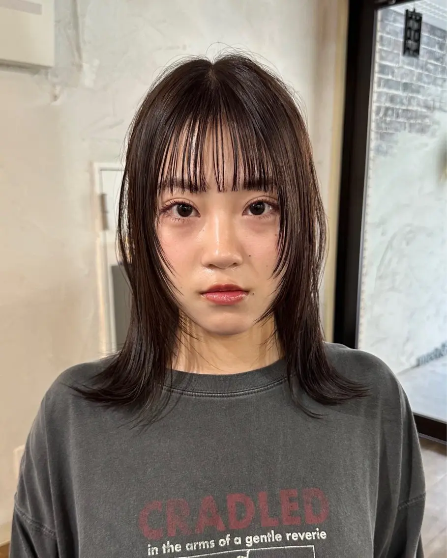 ミディアム カラー グレージュ ボブ くびれヘア 顔まわりレイヤー 顔周りカット カット ヘアカラー トリートメント 韓国レイヤー柔らかい 地毛風縮毛矯正/マツのヘアスタイル