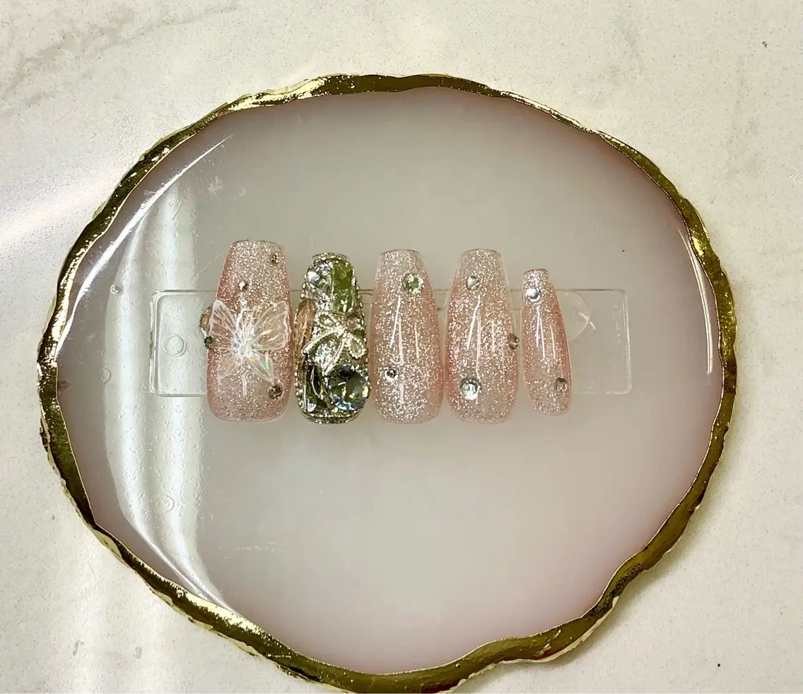 ネイル アートネイル フットネイル フレンチネイル ジェルネイル ガラスフレンチ ハンドネイル Queeens nailのネイルデザイン