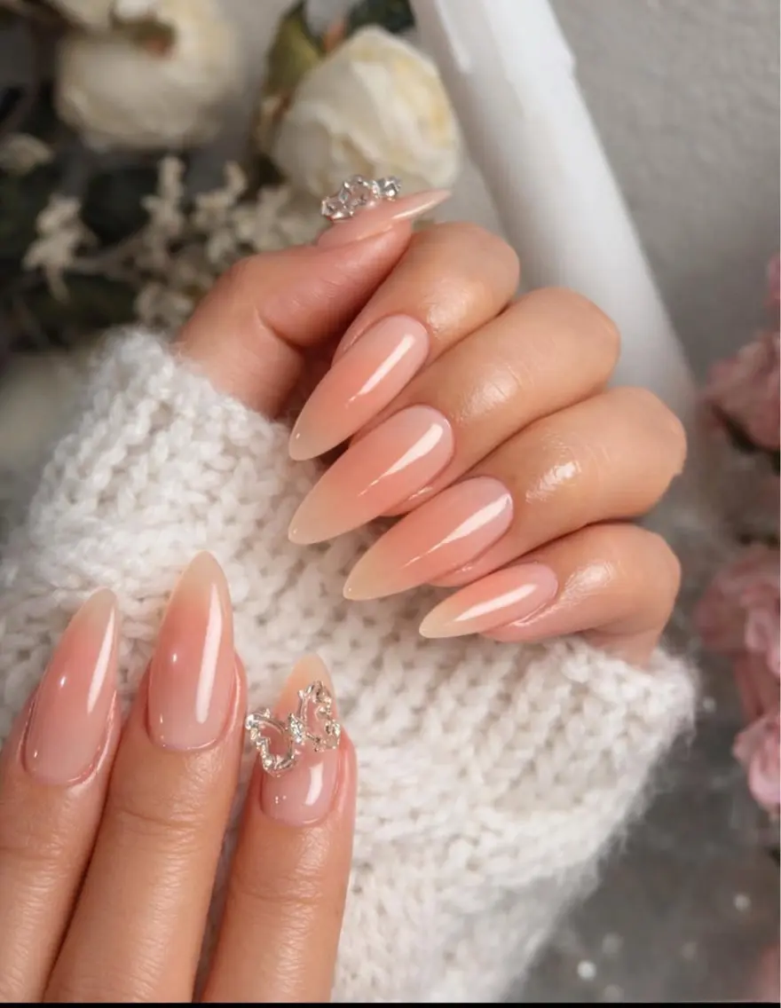 ネイル キラキラネイル マグネットネイル ぷっくりネイル 春ネイル ワンホンネイル ハンドネイル Lyna 池袋のネイルデザイン