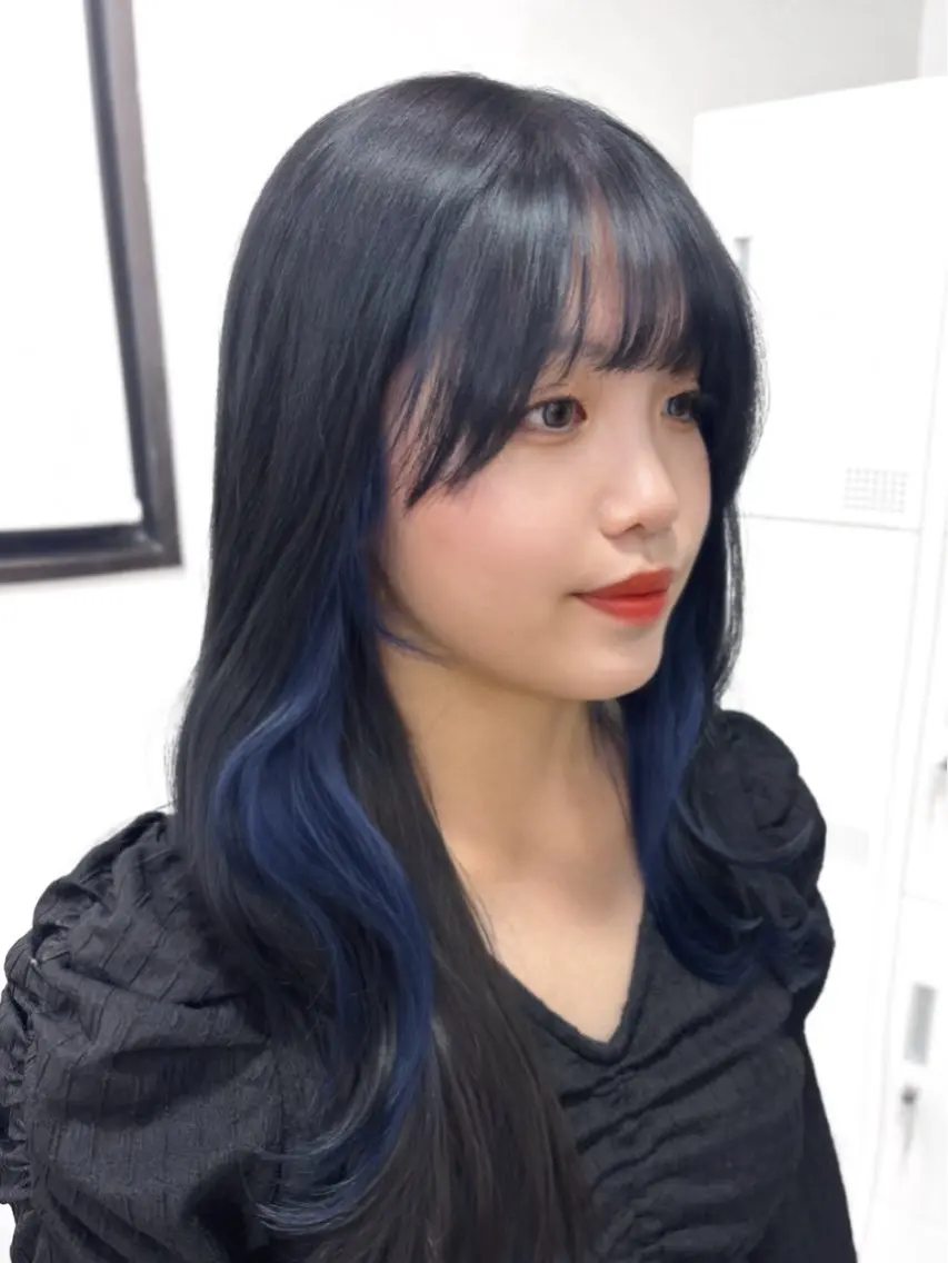 カラー 黒髪 ブリーチ ブルーカラー ブルーブラック 透明感カラー ヘアカラー 艶カラー💞 amiのヘアスタイル