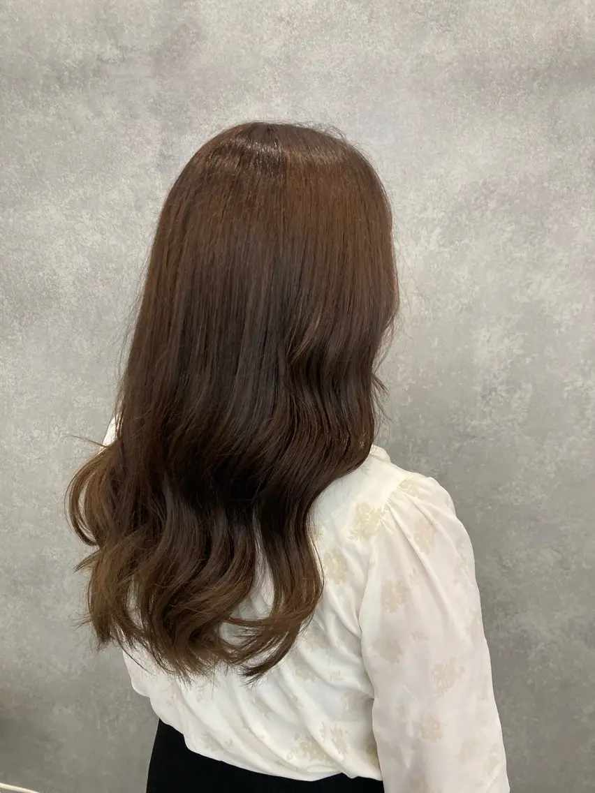 ロング カラー ベージュカラー オリーブベージュ オレンジ カット ヘアカラー 樋口 江理香のヘアスタイル