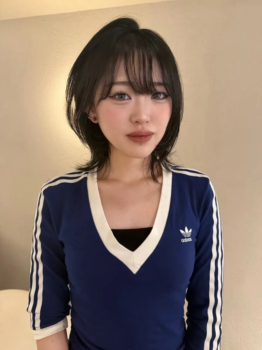 ミディアム ウルフカット YAMADA KOKOROのヘアスタイル