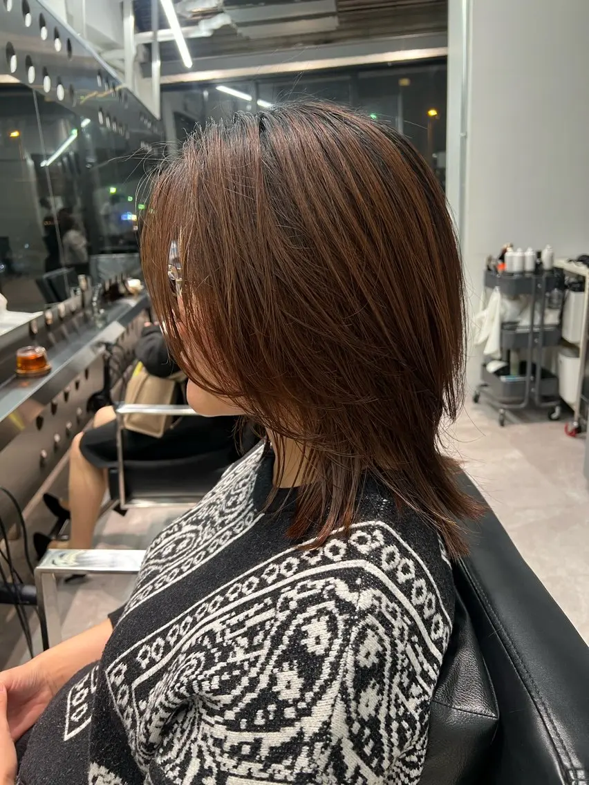 ミディアム くびれヘア くびれレイヤー レイヤーカット カット トリートメント 堀江 /木下椋麻のヘアスタイル