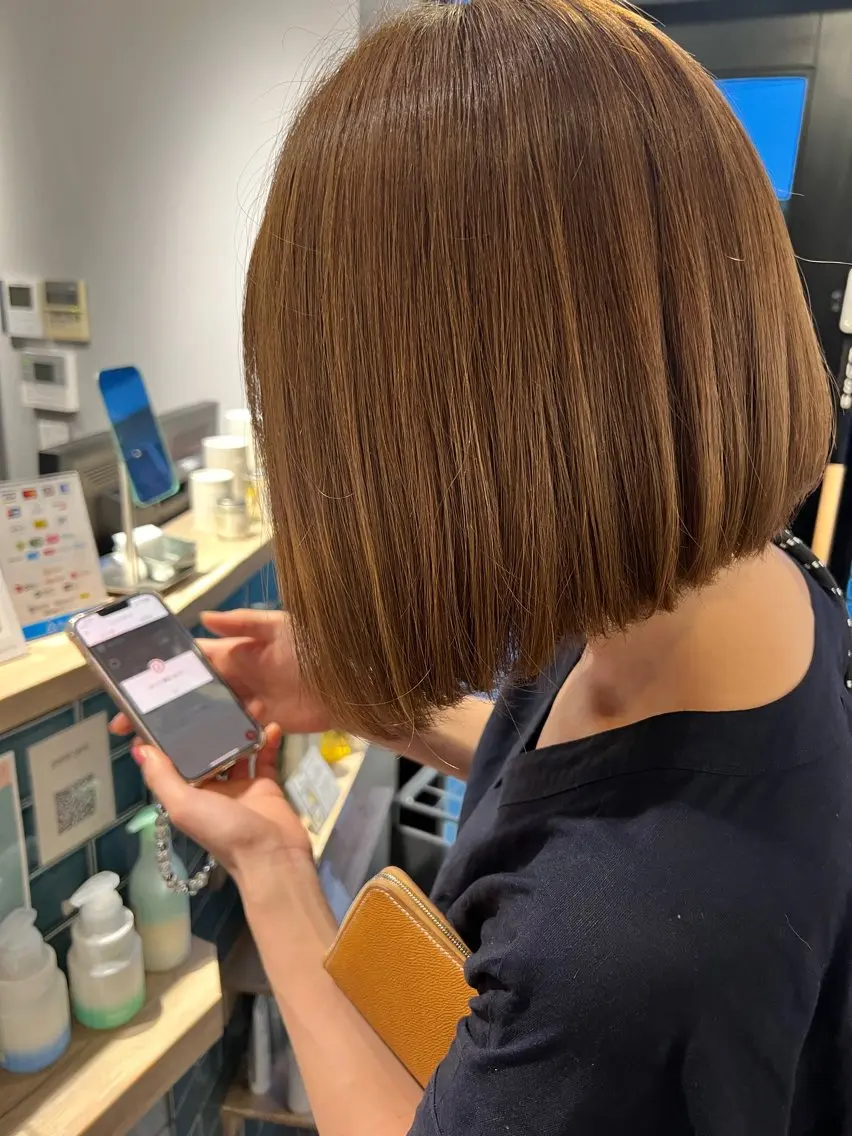 ミディアム カラー ブリーチ イルミナカラー 髪質改善 縮毛矯正 カット ヘアカラー トリートメント OAK 中目黒のヘアスタイル