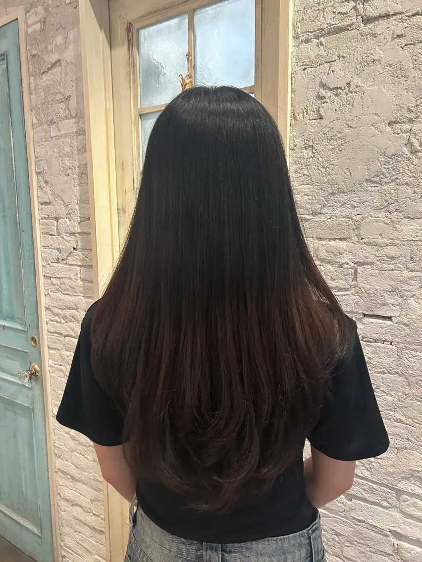 セミロング 藤村 桃歌のヘアスタイル