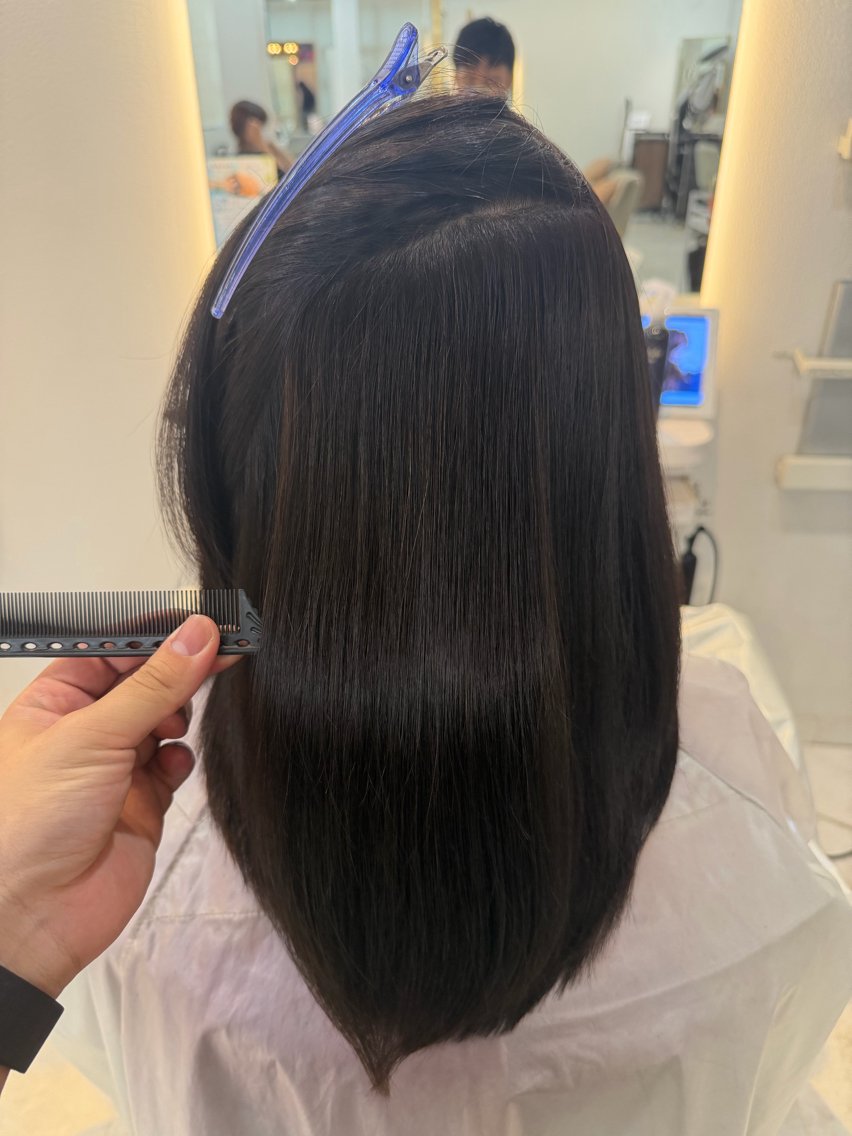 セミロング 縮毛矯正 中屋 光貴のヘアスタイル