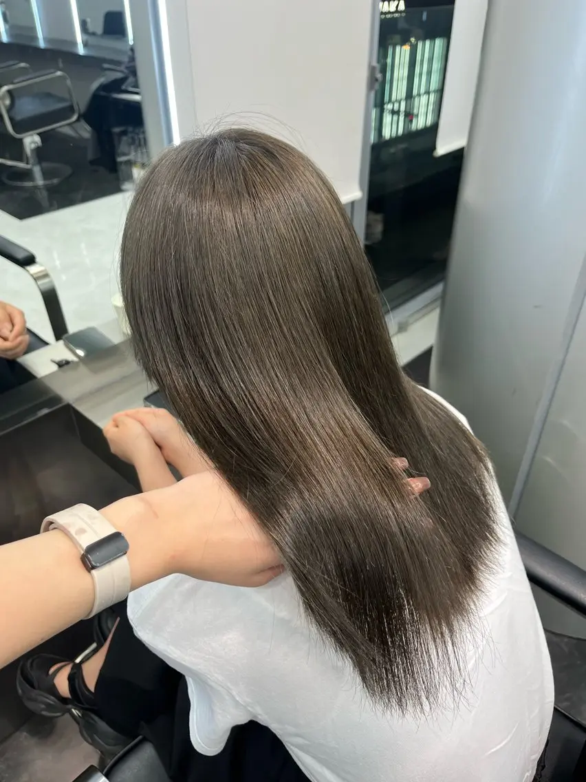 ミディアム カラー 透明感カラー グレージュ オリーブグレージュ オリーブグレー 韓国風ヘア ヘアカラー トリートメント ヘアセット 韓国ヘア🖤/透明感 shihoのヘアスタイル