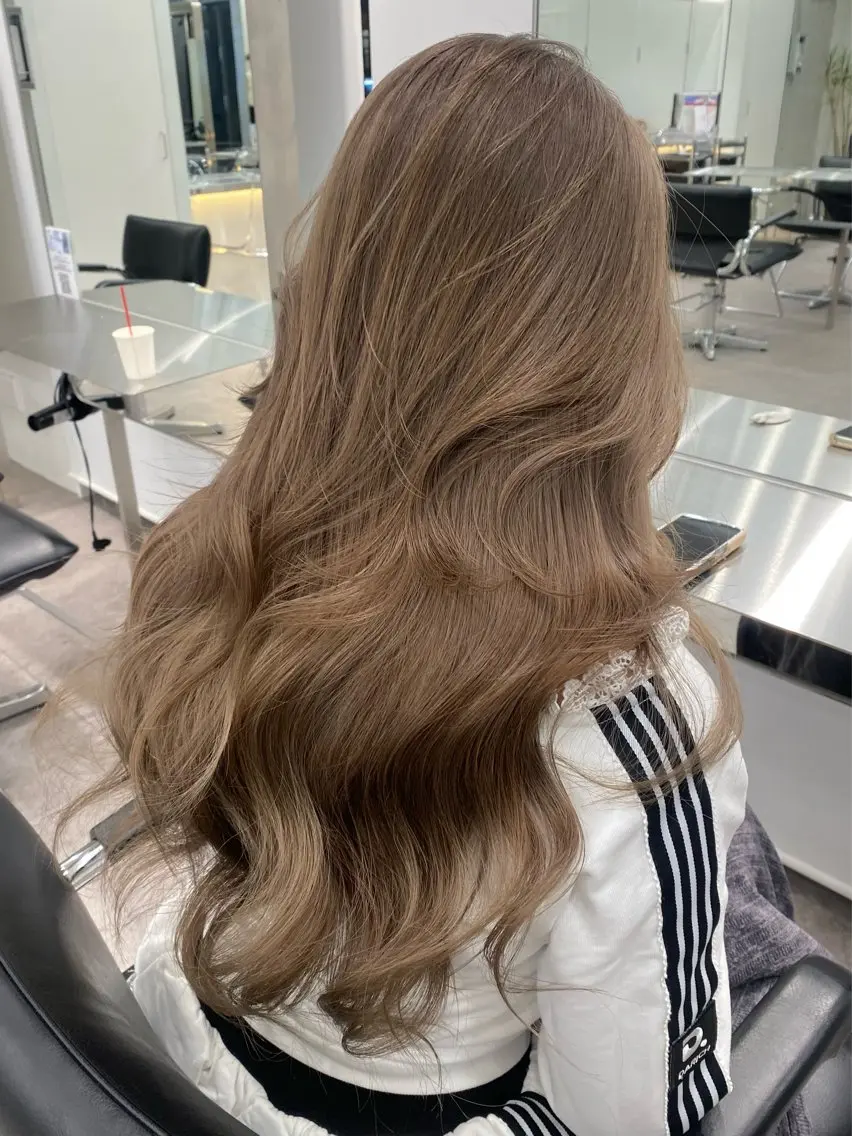 ロング カラー アッシュ ベージュカラー 黒髪 ブリーチ ブルーカラー ヒヤジョウ ユウナ/cinqのヘアスタイル