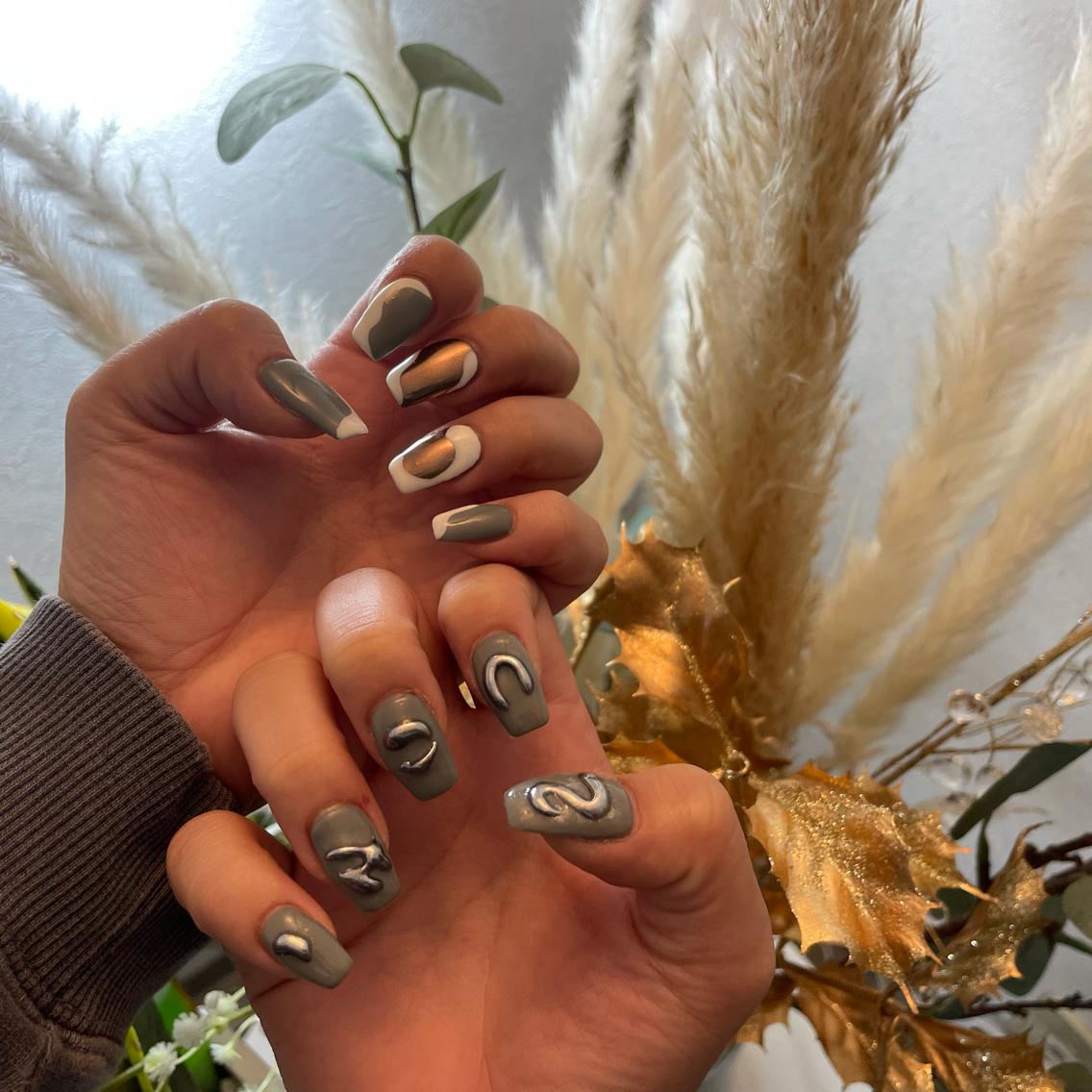 ネイル クリアネイル ぷっくりネイル ハンドネイル Nail Salon Aleumのネイルデザイン