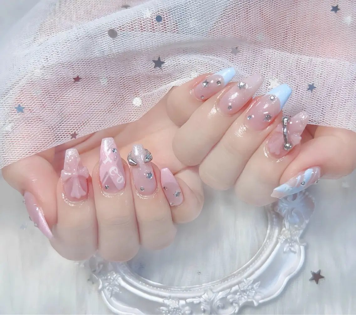ネイル チークネイル 長さ出し フレンチネイル ジェルネイル グラデーション ハンドネイル THANHTHANH NAILのネイルデザイン