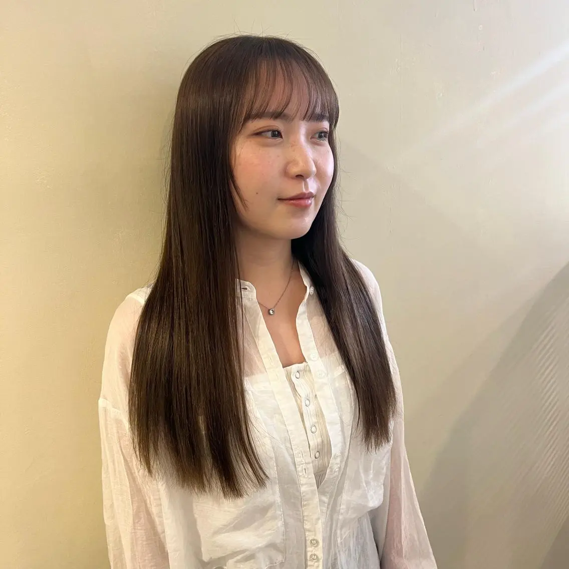 ロング カラー ベージュカラー カット ヘアカラー 石野 友唯のヘアスタイル