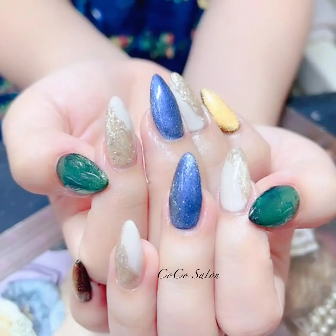 ネイル ブラウン 成人式 長さ出し ジェルネイル グリーン ハンドネイル CoCoSalon ネイル/まつ毛予約のネイルデザイン