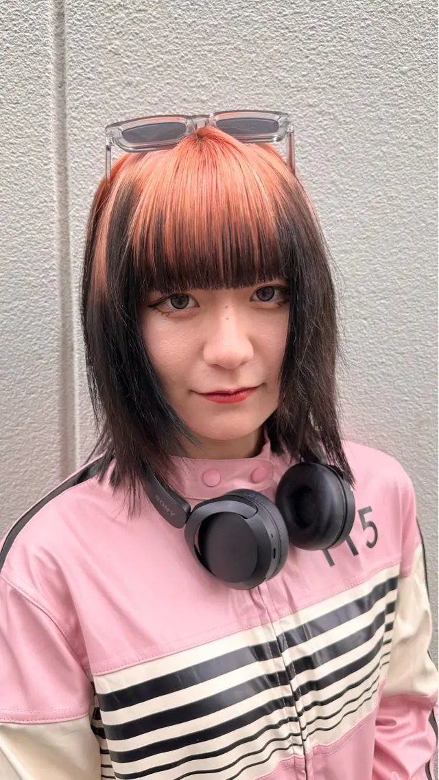 ミディアム カラー ブリーチ デザインカラー ハイトーンカラー オレンジ ハイトーン/ ブリーチ/縮毛矯正のヘアスタイル