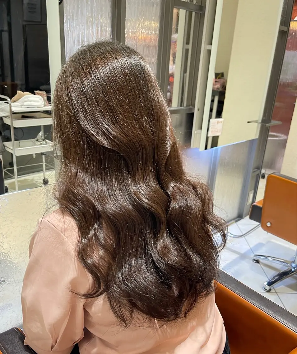 ロング カラー 前田 彩良のヘアスタイル