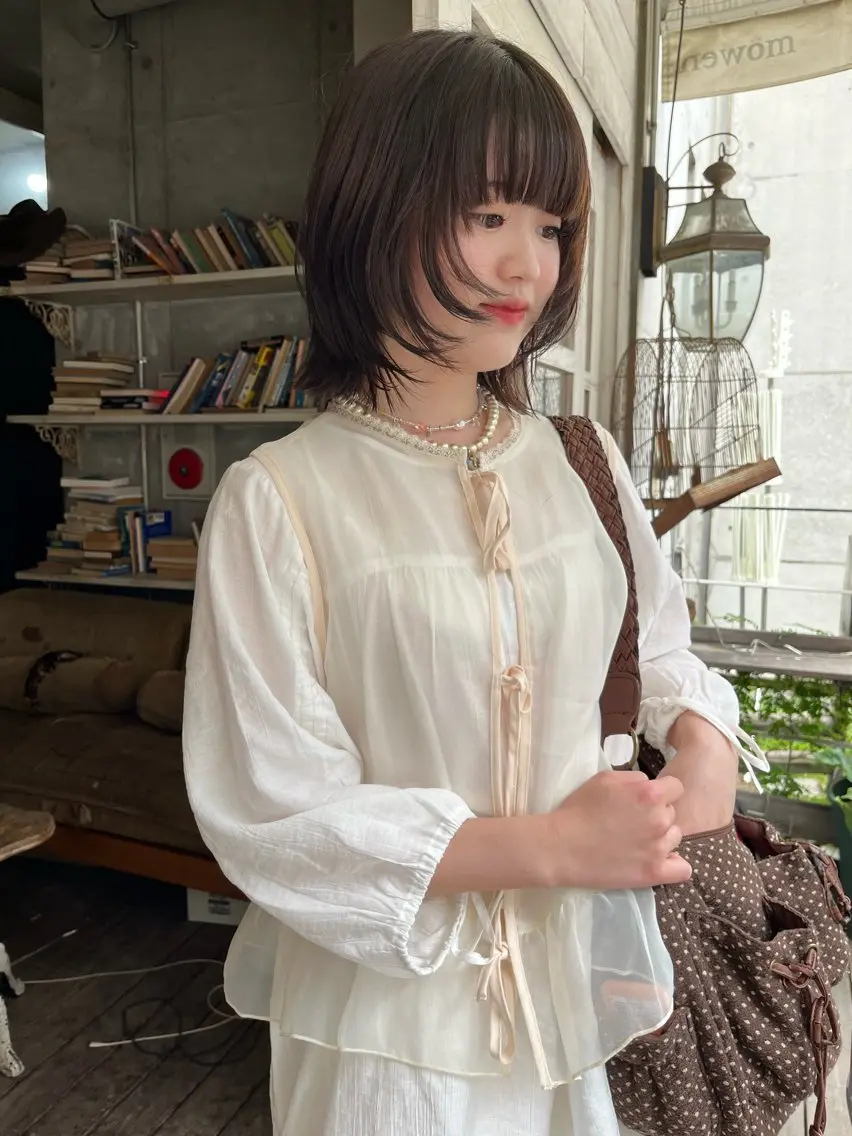 ミディアム カラー カット ヘアカラー トリートメント ハイトーン/顔まわり レイヤー/YUKAのヘアスタイル