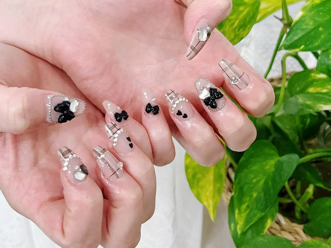 メンズ ネイル メンズ韓国風 アートネイル フレンチネイル ジェルネイル キラキラネイル ハンドネイル フットネイル Bloom kabukiのネイルデザイン