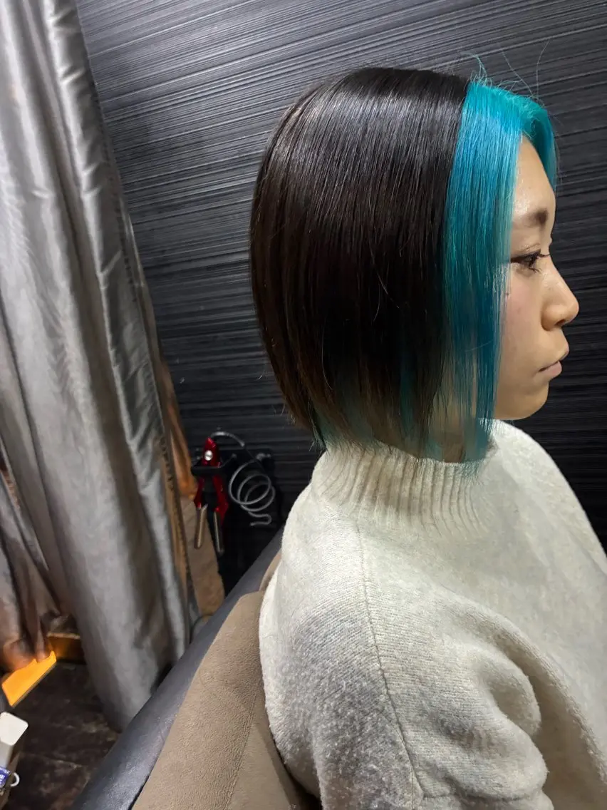 ショート カラー ワンレンボブ ブリーチ ブルーカラー ボブ 顔周りカット カット ヘアカラー 山本 雅由のヘアスタイル