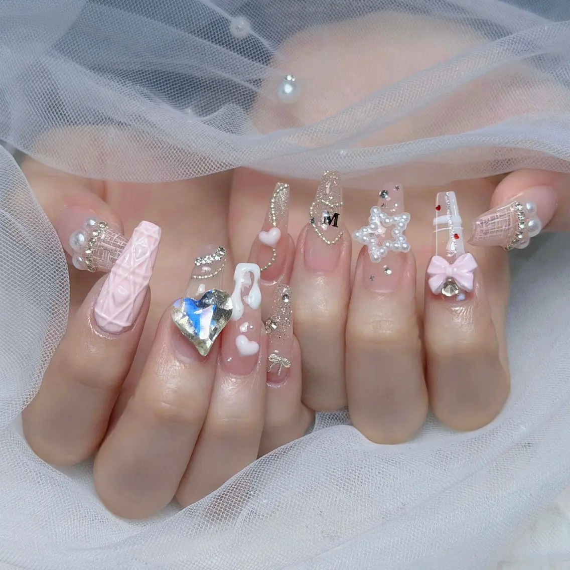 ネイル オーロラネイル ボルドー ブラウン 氷ネイル・うるうるネイル キラキラネイル ハンドネイル Julli NailStudioのネイルデザイン
