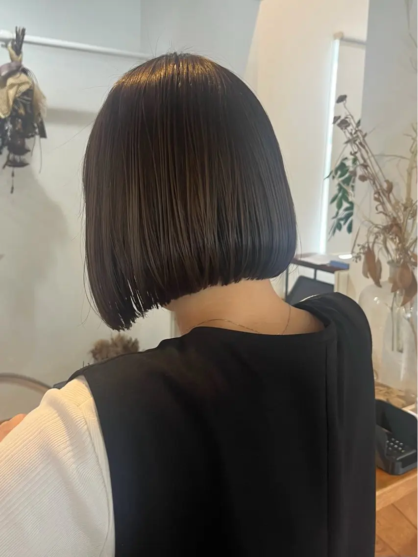 ショート カラー ブラウンカラー オリーブブラウン 駒場 まといのヘアスタイル
