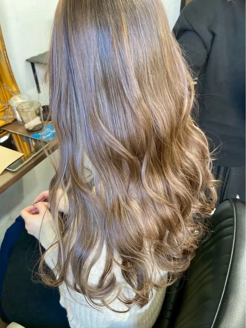 ロング カラー ベージュカラー ヘーゼル day＆night はるかのヘアスタイル