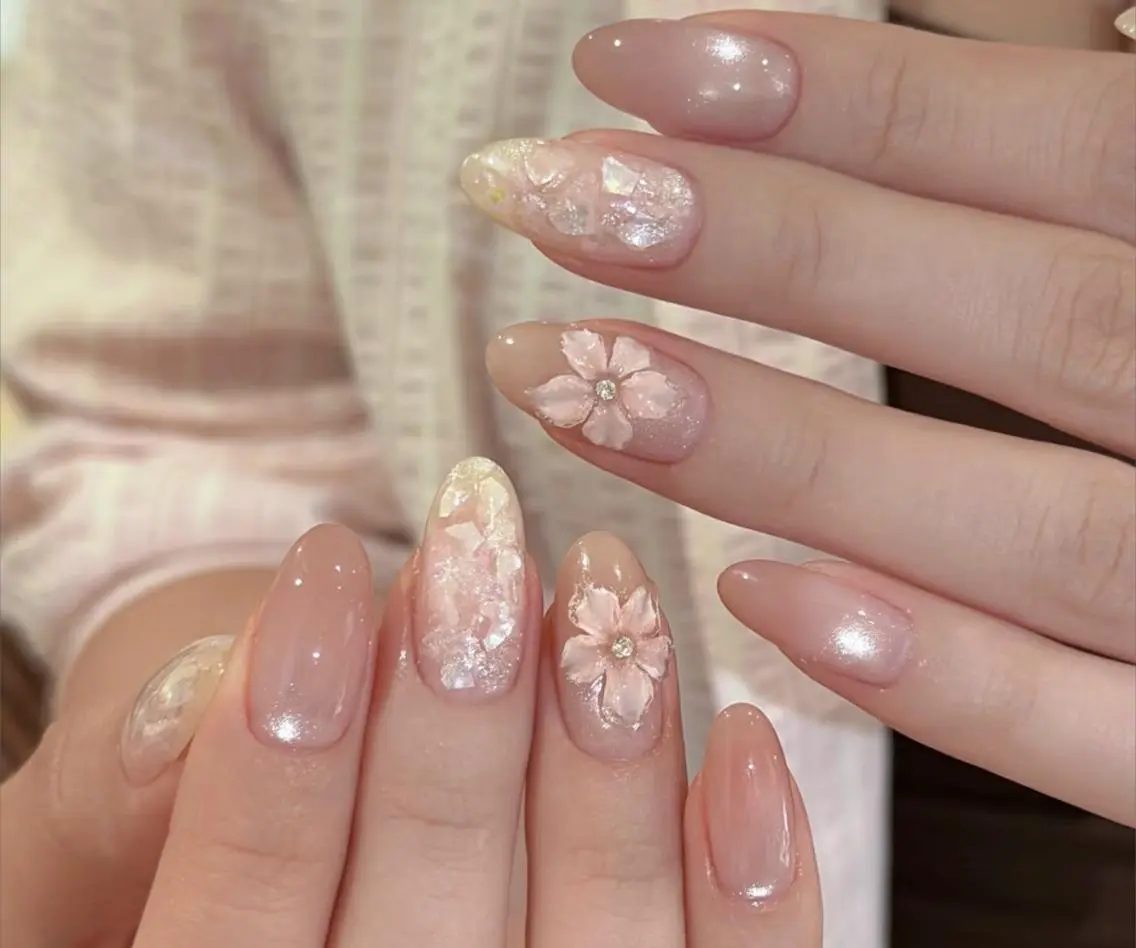 ネイル ハンドネイル 🎀 Ayaka_nailのネイルデザイン