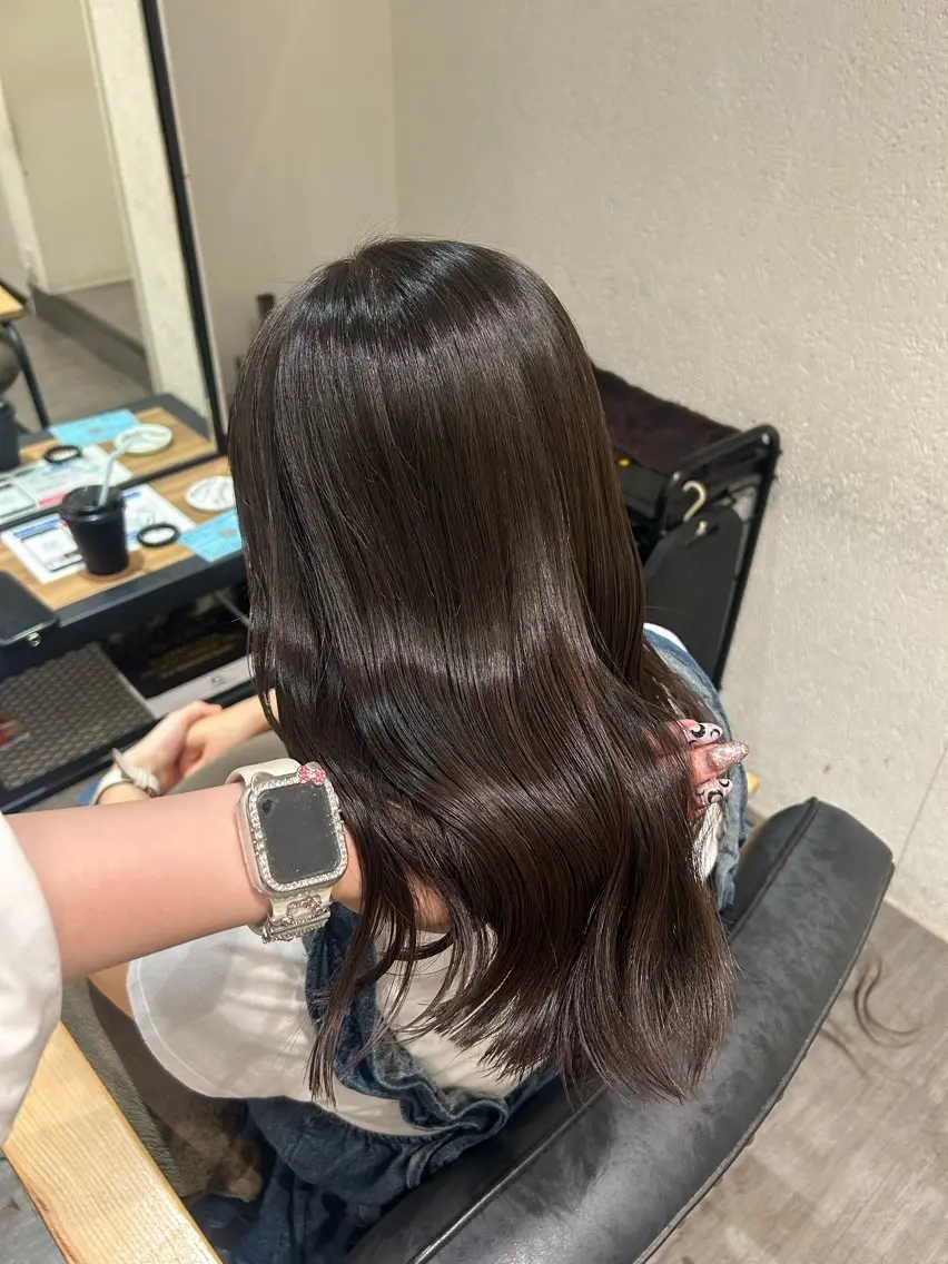 セミロング カラー ヘアアレンジ グレージュ cocotte 💟草間紫音💟のヘアスタイル