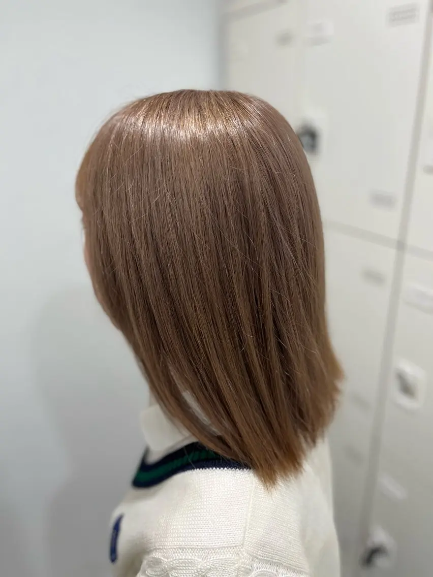 ロング カラー ヘアカラー ハイトーンカラー 🦄レイヤーカットのヘアスタイル