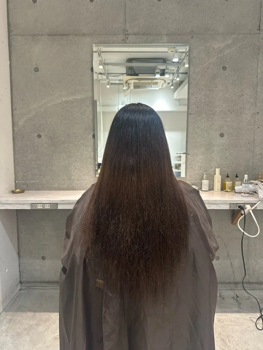 ロング ニュアンスカラー/ amikaのヘアスタイル