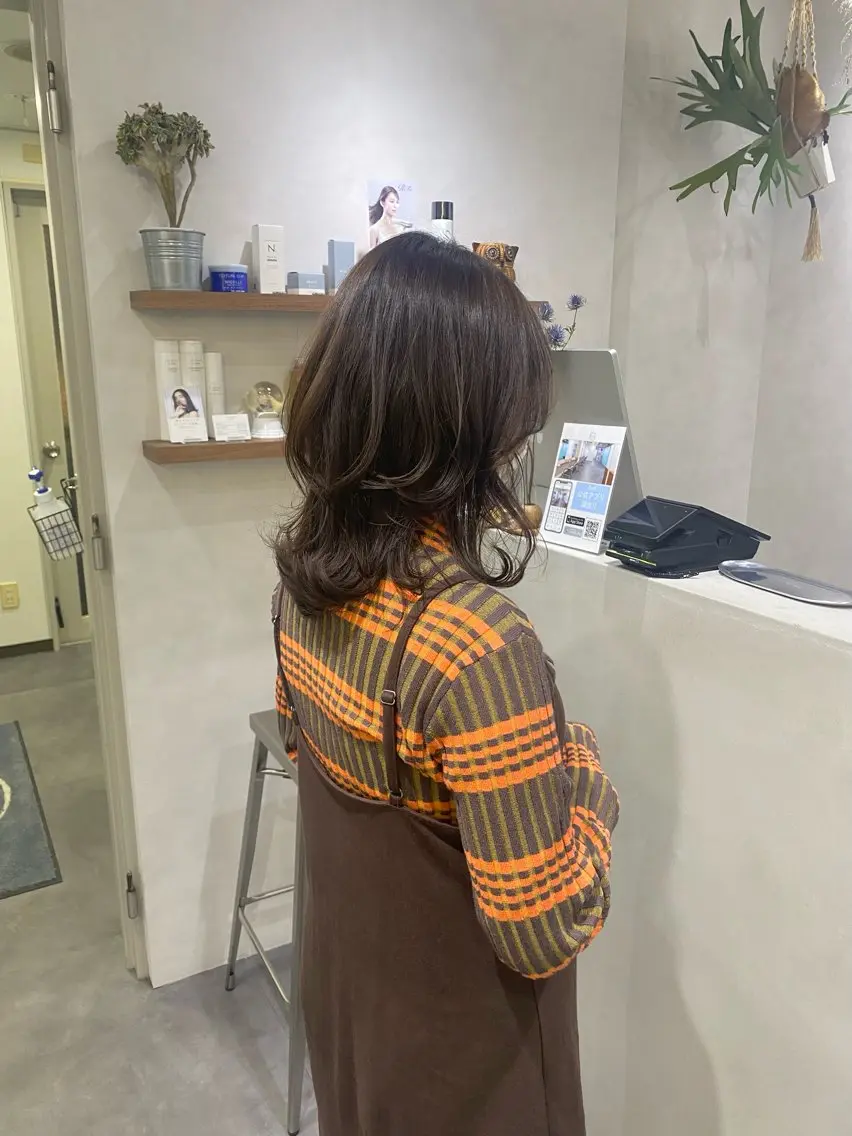 ミディアム カラー ブラウンカラー 佐藤　ひなの ／艶髪のヘアスタイル