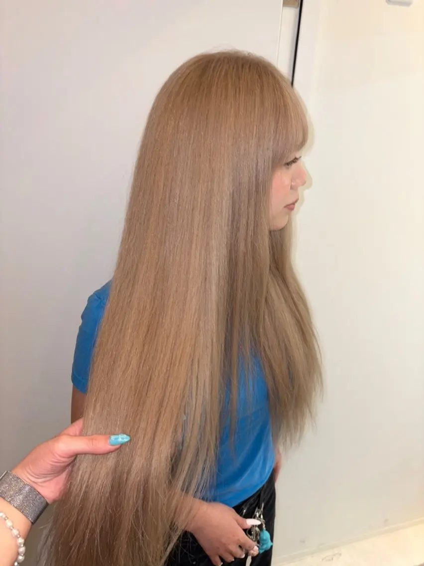 ロング カラー ベージュカラー ミルクティーベージュ 新宿/艶髪ハイトーン KEIKO🩷のヘアスタイル