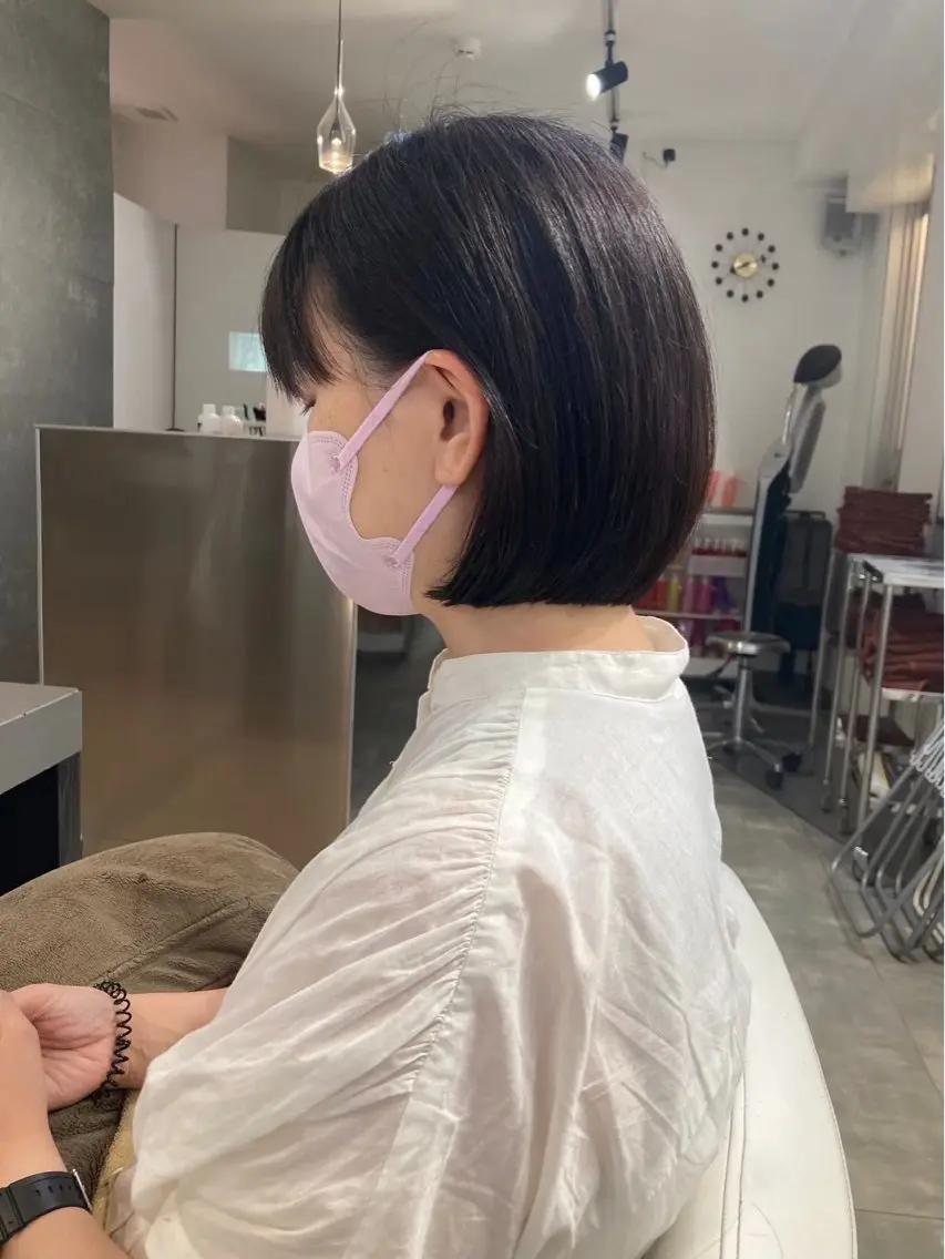 ショート 縮毛矯正 艶髪 垢抜けカラー 🫧渡邉優星のヘアスタイル