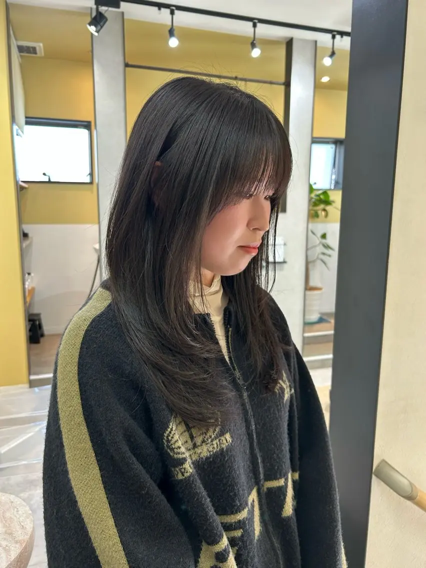 ロング カラー ロングレイヤー レイヤーカット ロング カット トリートメント hubhair レイヤー/透明感のヘアスタイル
