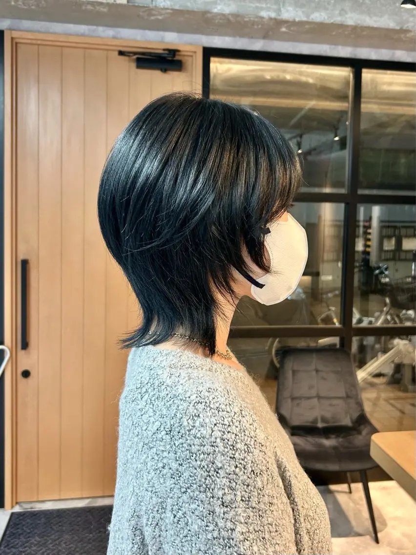ミディアム ウルフカット カット OAK溝の口 天使の輪👑YUKIのヘアスタイル