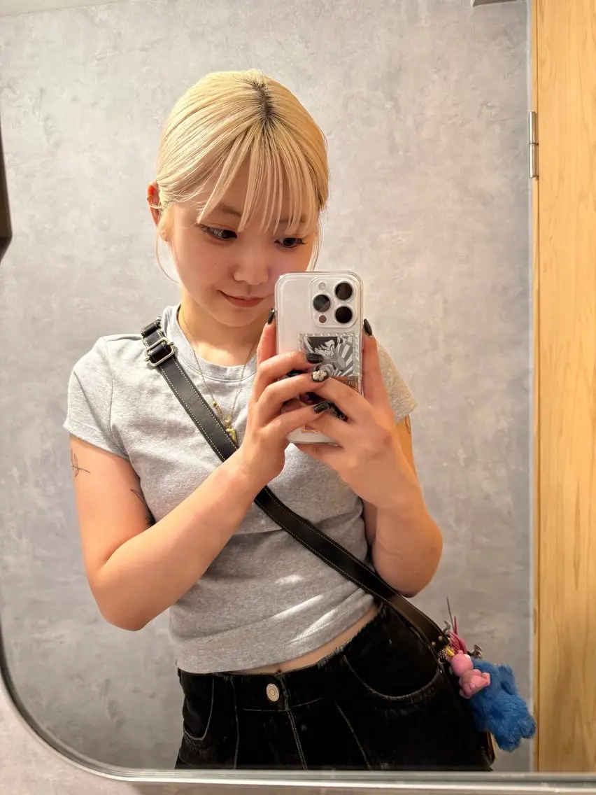 セミロング カラー ヘアカラー トリートメント 小平 寧々のヘアスタイル