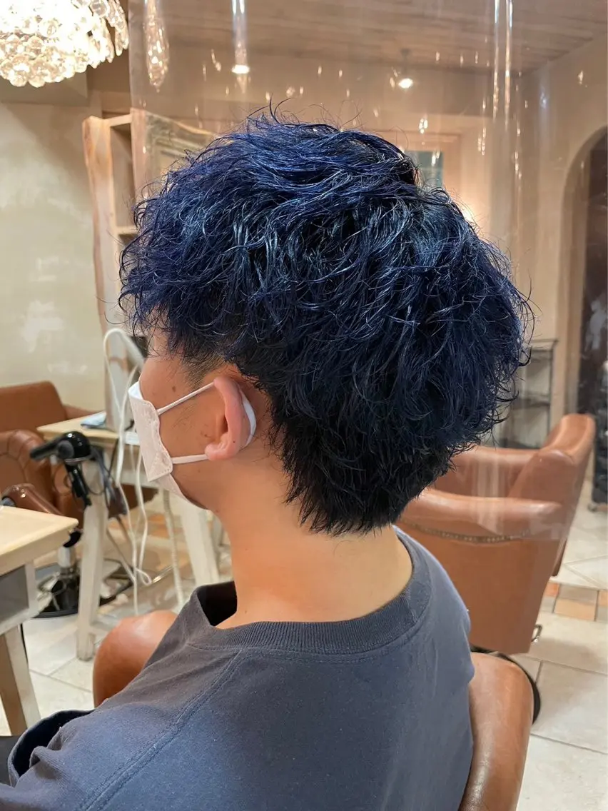 カラー メンズ メンズブリーチ ブリーチ ブルーカラー レイヤーカット メンズヘア/伊藤　匠のヘアスタイル