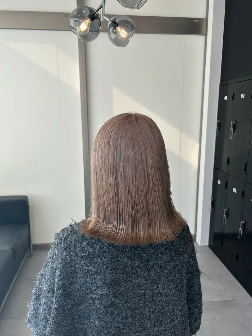 ミディアム 善財 康葵のヘアスタイル