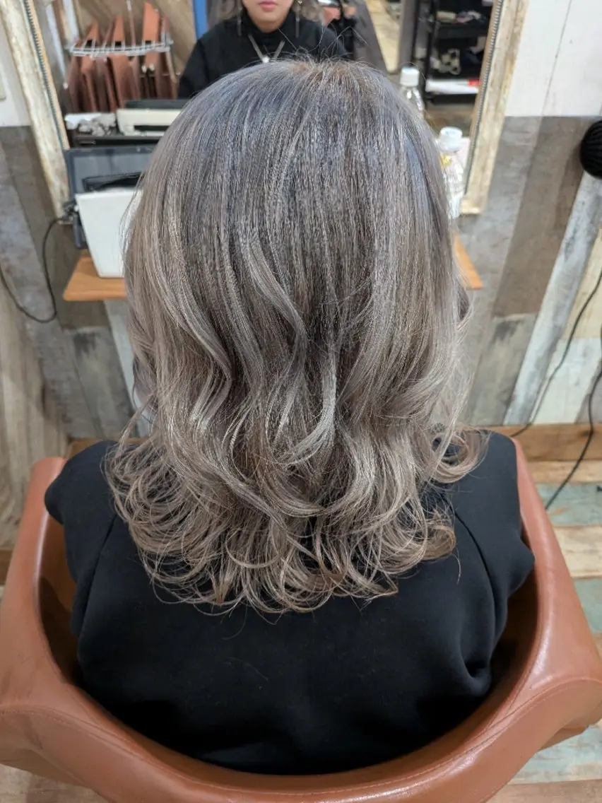 ミディアム ヘアカラー ヤマシタ ミサキのヘアスタイル