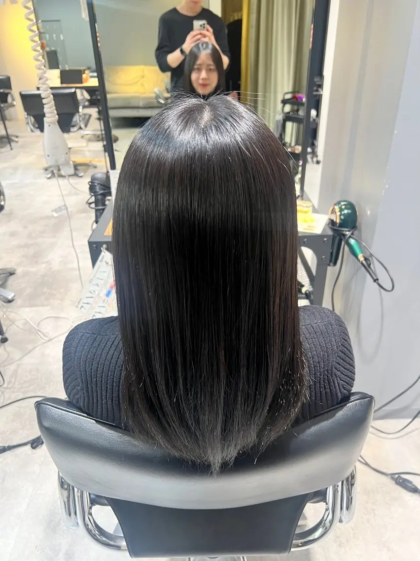 カラー 出仙 拓巳のヘアスタイル