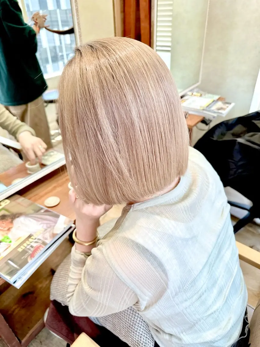 ショート 切りっぱなしボブ ボブ ケアブリーチ 髪質改善/池袋のヘアスタイル